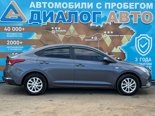 Hyundai Solaris Специальная Серия "10 лет" + Comfort, 2021 года, пробег 127700 км