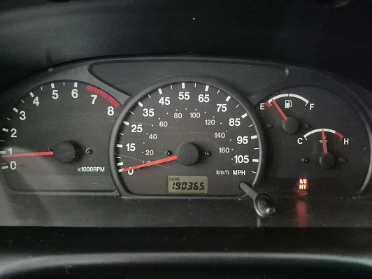 Suzuki Grand Vitara, 2000 года, пробег 200000 км