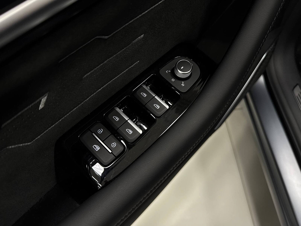 Geely Monjaro Exclusive, черный