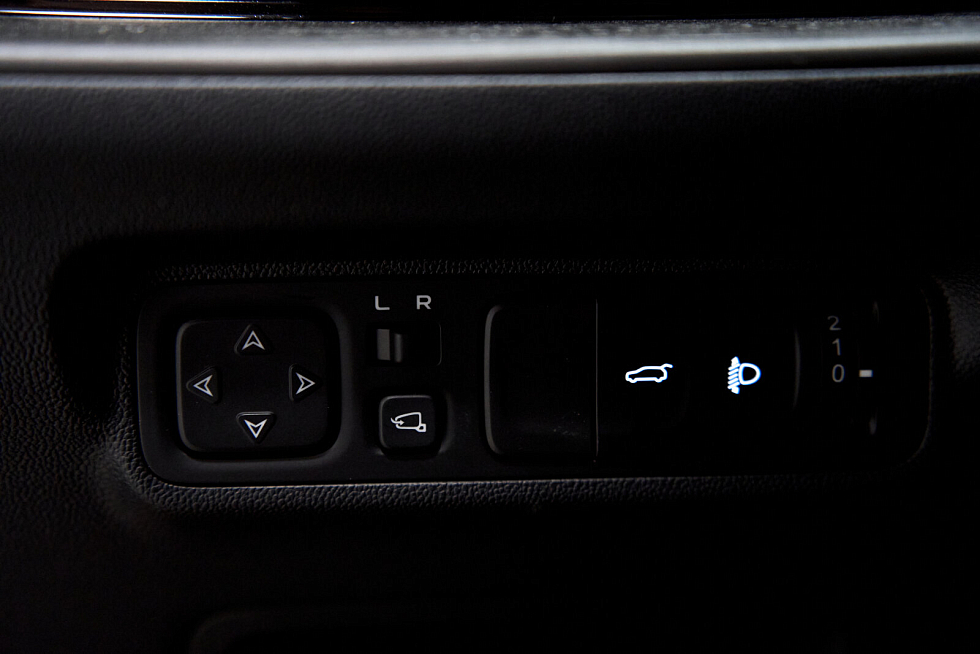 Changan UNI-S Техно, красный