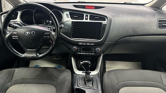 Kia Ceed Prestige, 2014 года, пробег 174996 км