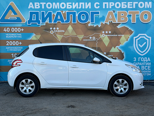 Peugeot 208 Active, 2014 года, пробег 150000 км