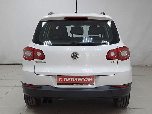 Volkswagen Tiguan Trend&Fun, 2009 года, пробег 215365 км