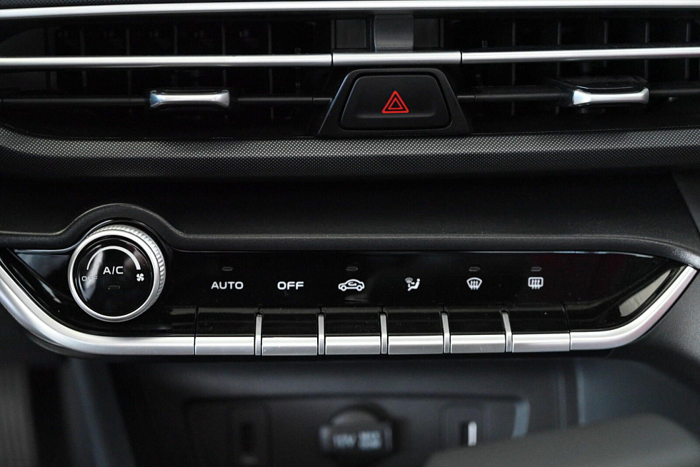 Changan Eado Plus Техно, серебряный