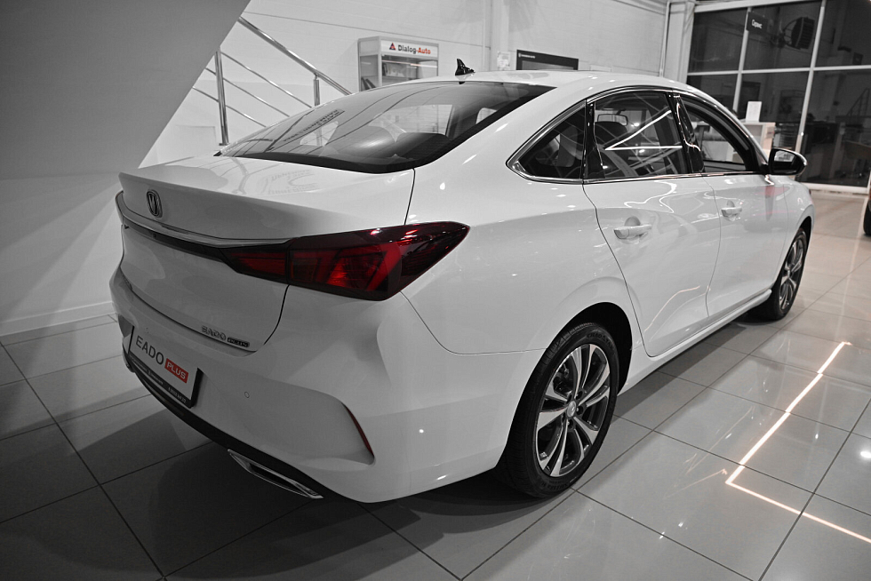 Changan Eado Plus Комфорт, белый