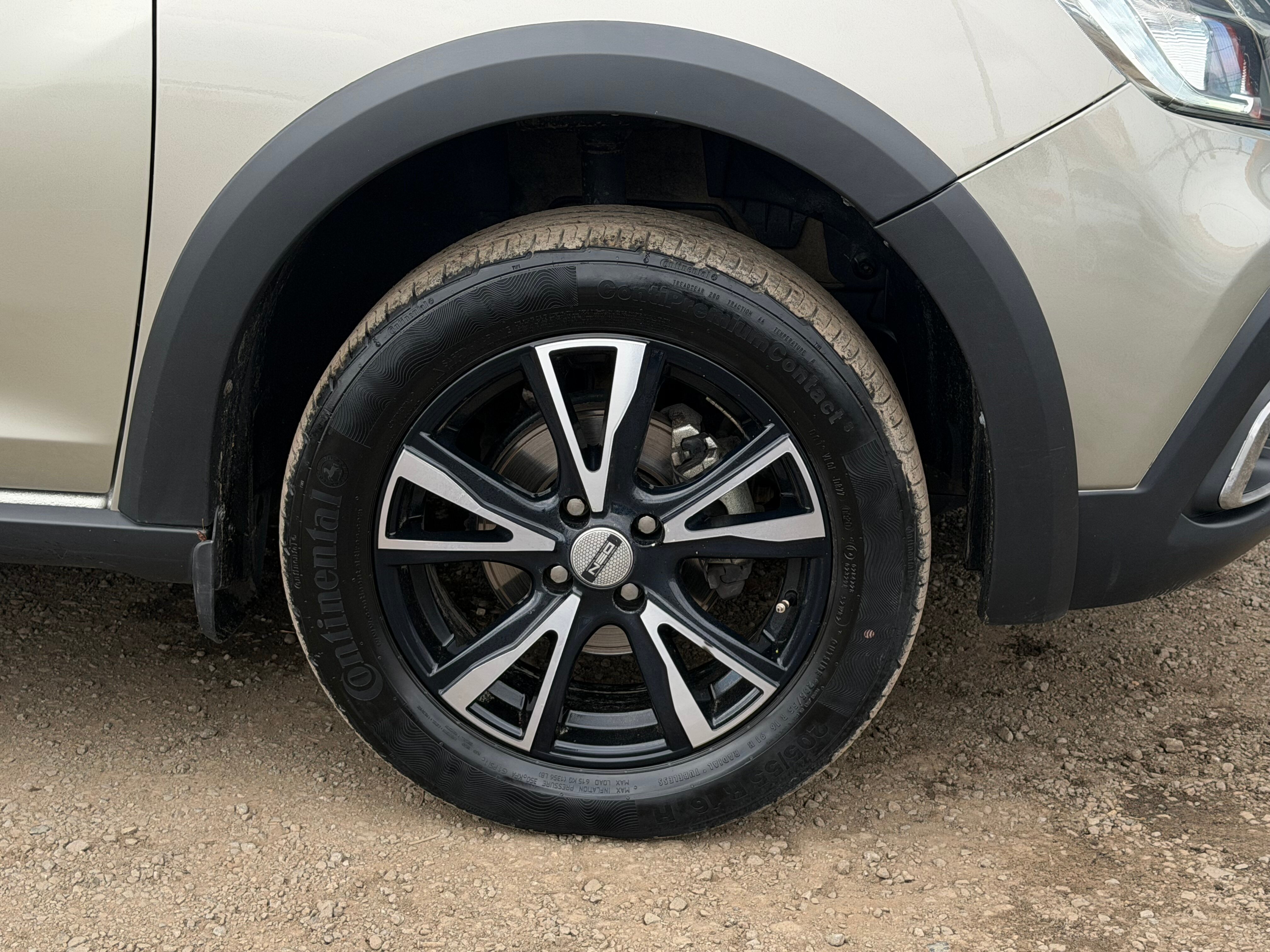 Renault Sandero Stepway Life, 2020 года, пробег 23600 км