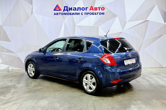 Kia Ceed, 2011 года, пробег 223305 км