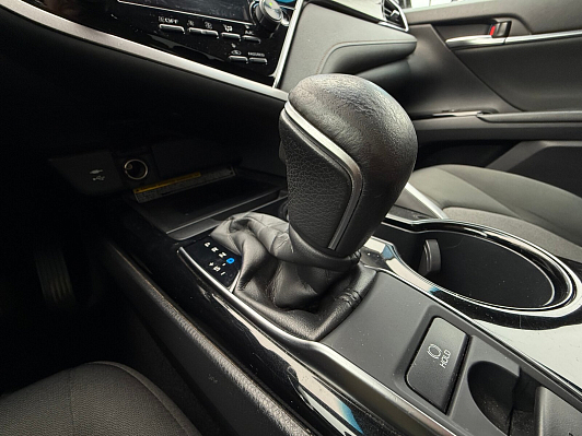 Toyota Camry Элеганс Safety, 2019 года, пробег 128500 км