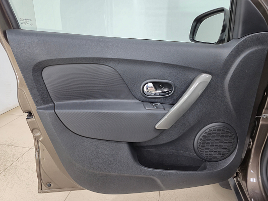 Renault Logan Stepway Drive, 2019 года, пробег 39336 км