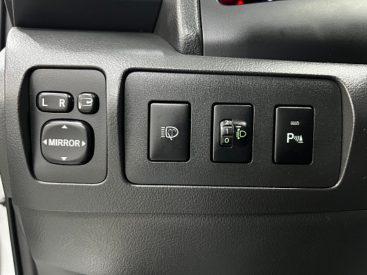 Toyota Camry, 2011 года, пробег 197093 км
