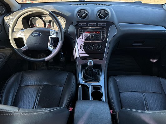 Ford Mondeo Ambiente, 2011 года, пробег 261138 км