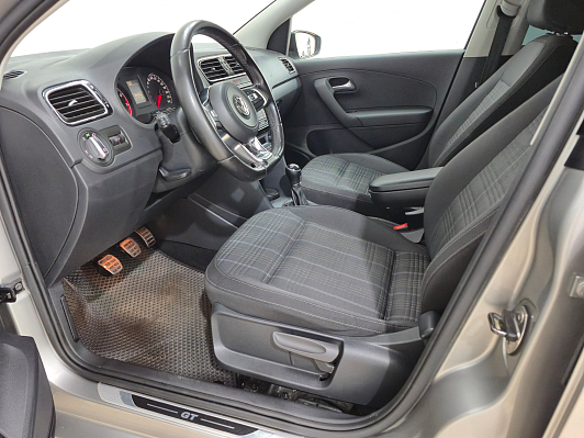 Volkswagen Polo Highline 15-18, 2017 года, пробег 123450 км