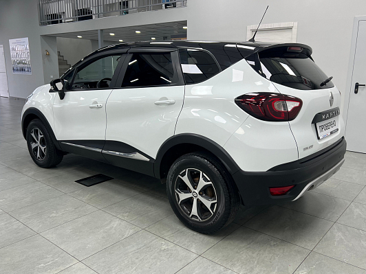 Renault Kaptur Style, 2017 года, пробег 109000 км