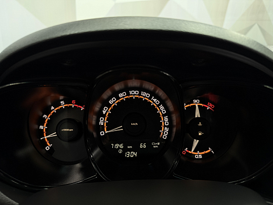 Lada (ВАЗ) Vesta Comfort, 2019 года, пробег 71887 км