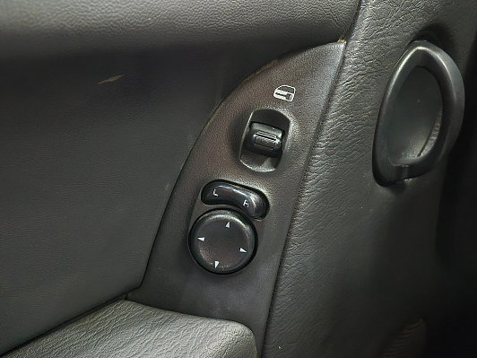 Jeep Cherokee, 2004 года, пробег 225511 км