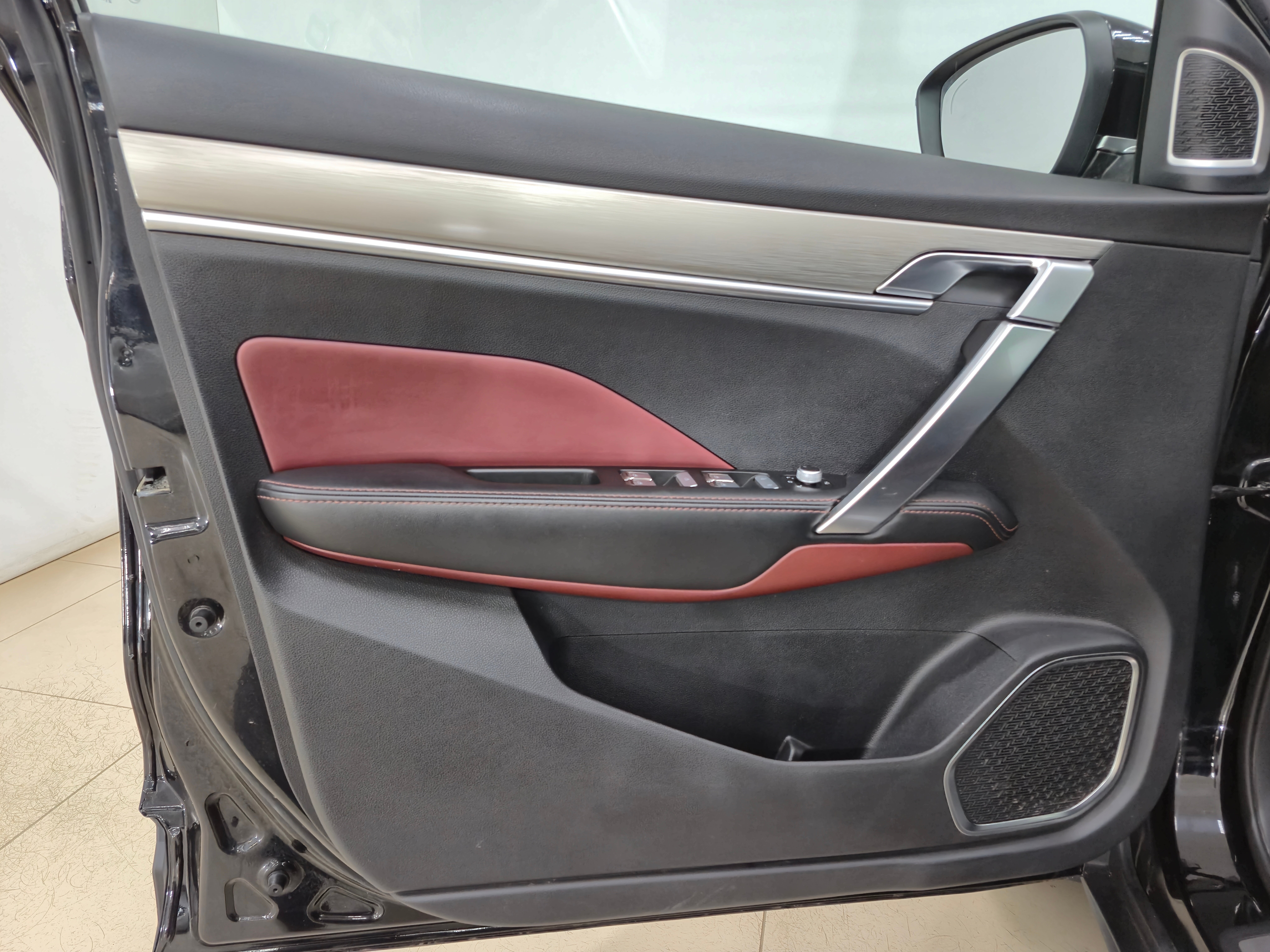 Geely Coolray Flagship, 2021 года, пробег 104370 км