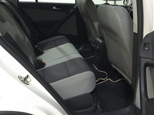 Volkswagen Tiguan Trend&Fun, 2009 года, пробег 215365 км