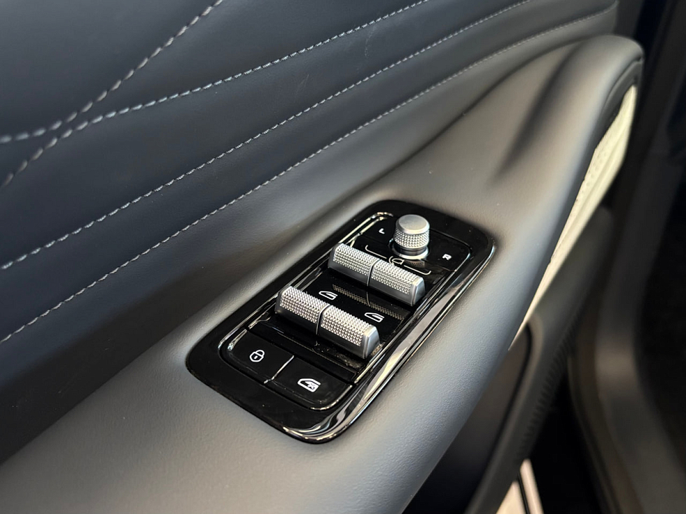 Geely EX5 EM-i Макс, черный