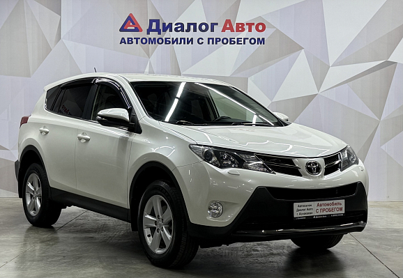 Toyota RAV4, 2013 года, пробег 111802 км