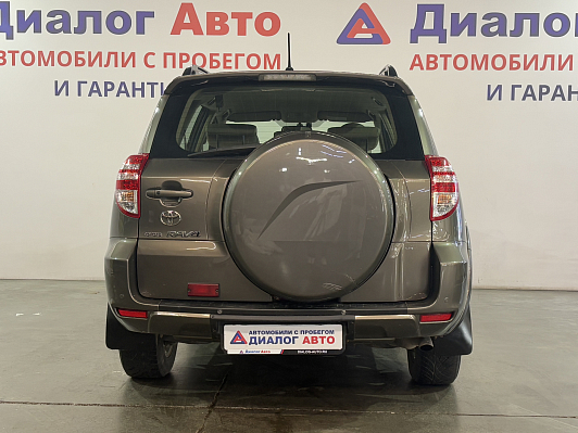 Toyota RAV4, 2010 года, пробег 178807 км