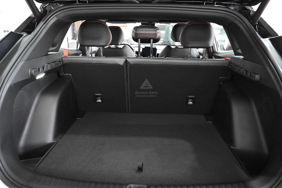 Geely Cityray Flagship Sport, белый