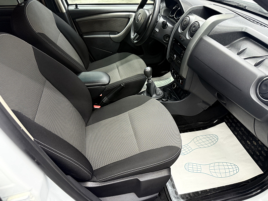 Renault Duster Expression, 2017 года, пробег 100357 км