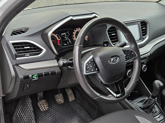 Lada (ВАЗ) Vesta, 2023 года, пробег 40130 км