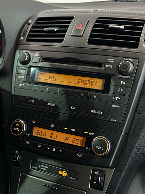 Toyota Avensis, 2009 года, пробег 204669 км
