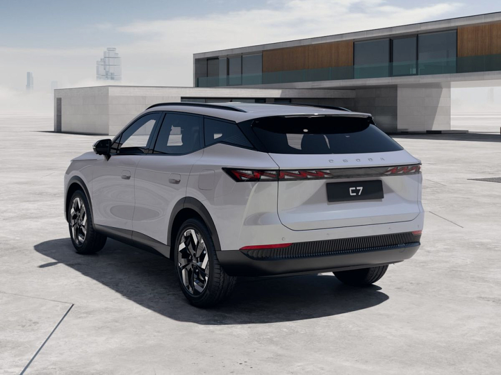 Omoda C7 Актив, серебряный