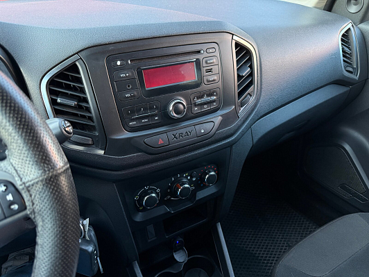 Lada (ВАЗ) XRAY Optima Air conditioner (2018), 2016 года, пробег 146000 км