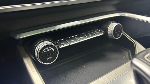 Geely Coolray Luxury, 2021 года, пробег 73000 км