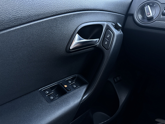 Volkswagen Polo SELECT, 2020 года, пробег 130000 км