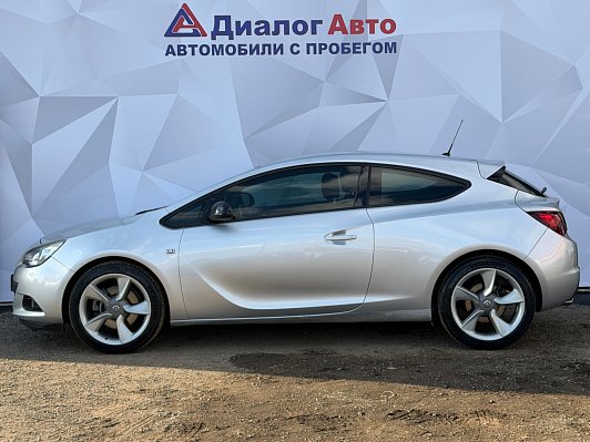 Opel Astra Sport, 2011 года, пробег 161000 км