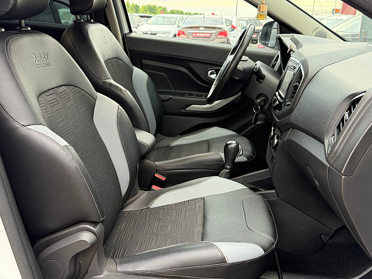 Lada (ВАЗ) XRAY Luxe Prestige (2018-2021), 2019 года, пробег 148000 км