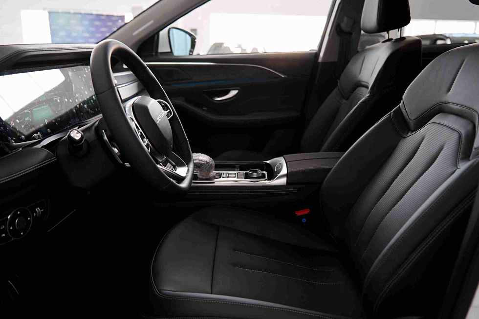 Jetour X90+ Премиум 7 мест, белый