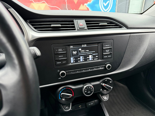 Kia Rio Comfort, 2021 года, пробег 40000 км