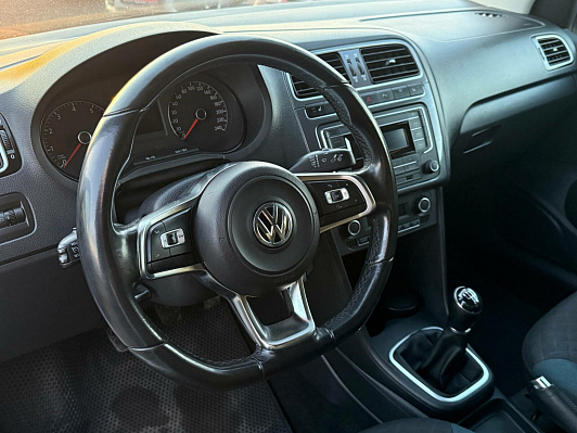 Volkswagen Polo SELECT, 2019 года, пробег 42017 км