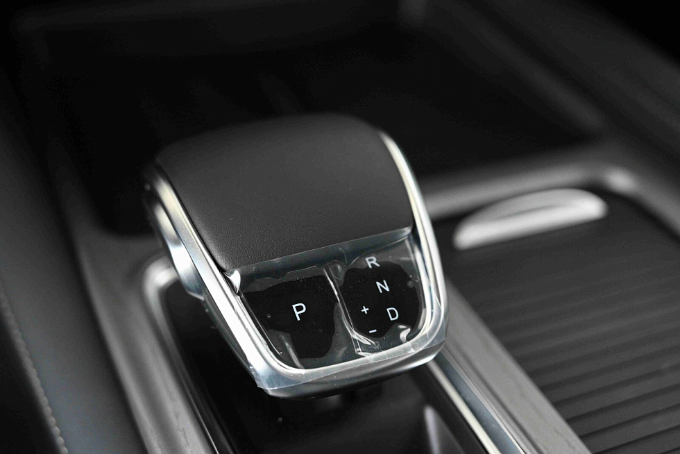 Chery Arrizo 8 Ультра Черный / Ultra Black, белый