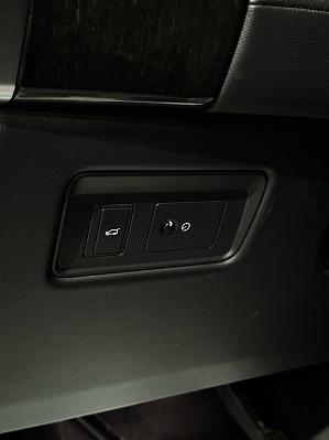 Land Rover Range Rover Sport SE, 2015 года, пробег 99754 км