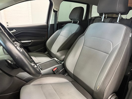 Ford Kuga Titanium, 2016 года, пробег 192000 км
