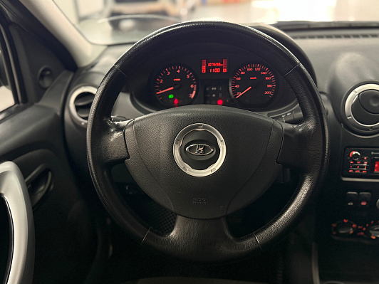 Lada (ВАЗ) Largus Luxe (7 мест), 2019 года, пробег 106000 км