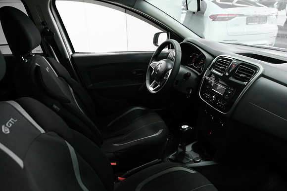 Renault Logan Drive, 2020 года, пробег 99513 км