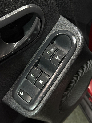 Renault Duster Privilege, 2012 года, пробег 193000 км