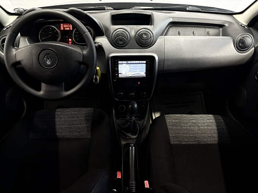 Renault Duster Authentique, 2012 года, пробег 137000 км