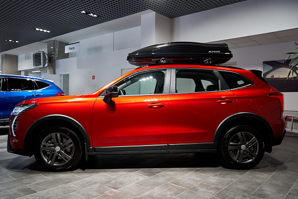 Haval Jolion Tech+, красный