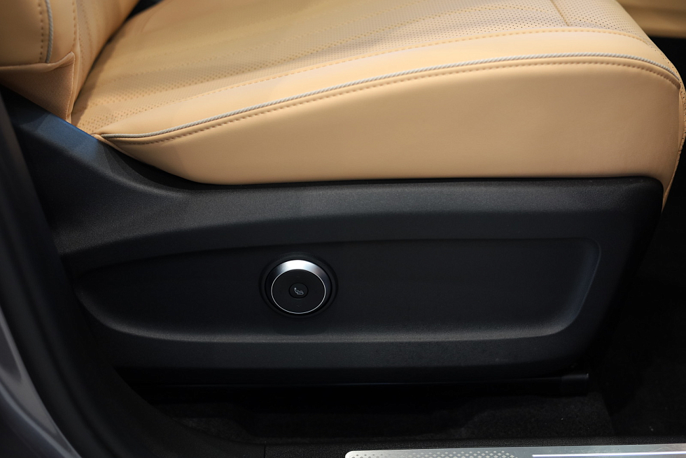 Jaecoo J8 Supreme, серый