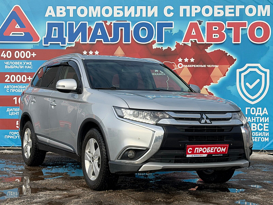 Mitsubishi Outlander Intense, 2016 года, пробег 210921 км
