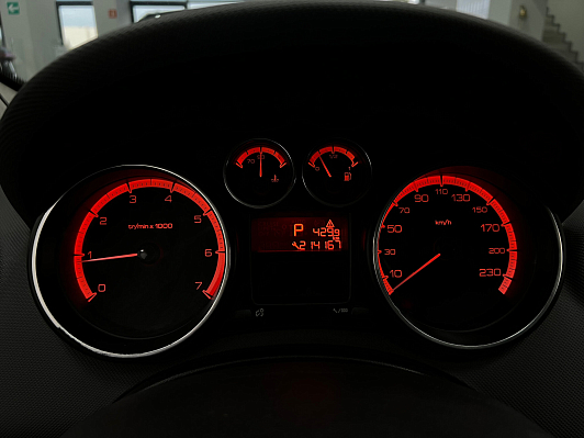 Peugeot 408 Style, 2014 года, пробег 214146 км