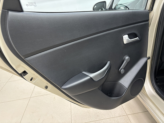 Kia Rio Comfort, 2015 года, пробег 140190 км