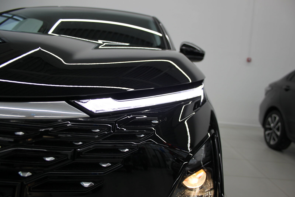 Omoda C5 , черный